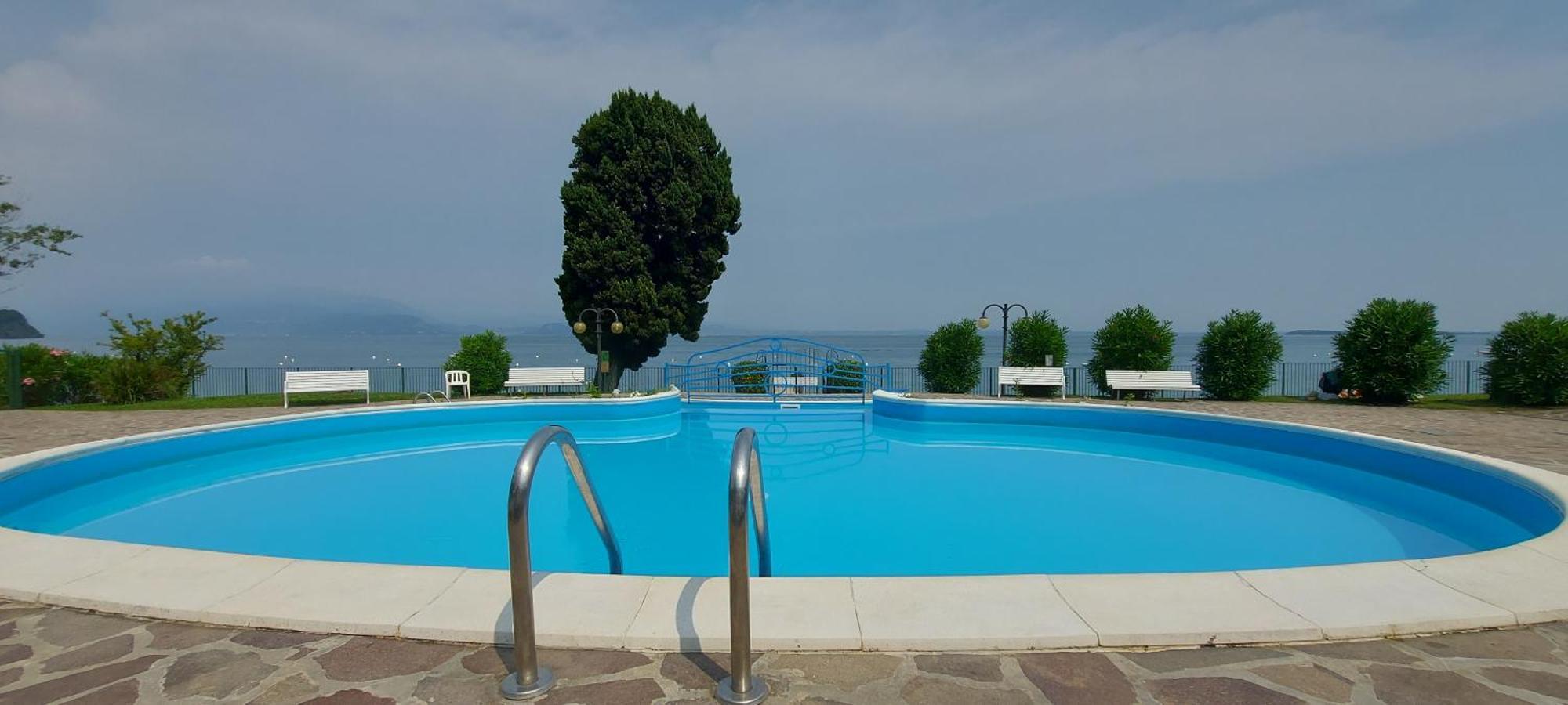 Hotel Florence مانربا ديل جاردا الغرفة الصورة