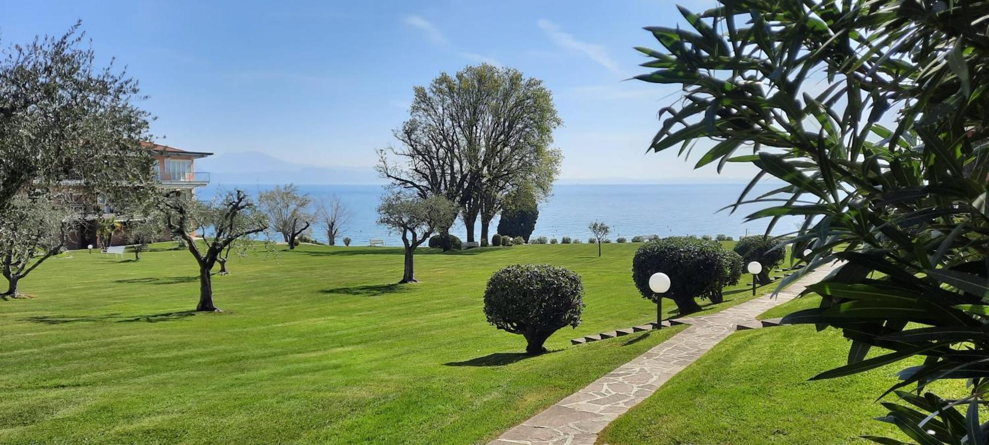 Hotel Florence مانربا ديل جاردا الغرفة الصورة