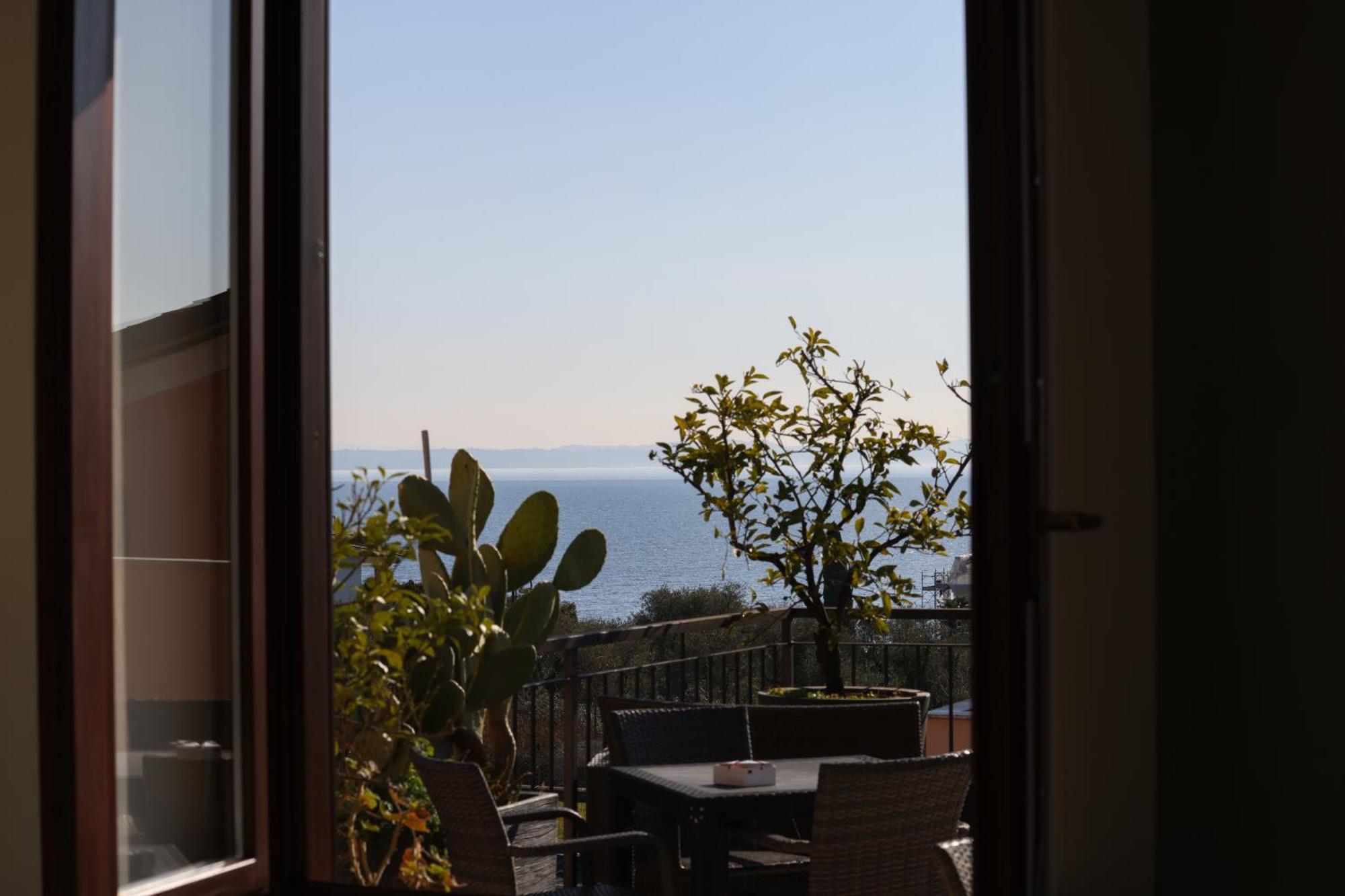 Hotel Florence مانربا ديل جاردا الغرفة الصورة